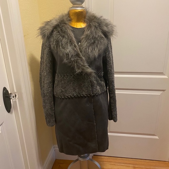NWT ELIE TAHARI GORGEOUS FAUX FUR COAT - Picture 1 of 11